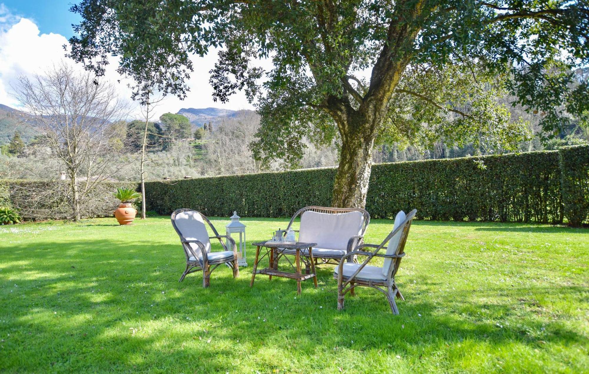 Awesome In With Wifi Apartment Camaiore